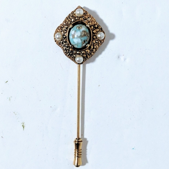 Sarah Coventry Jewelry - Vintage Sarah Coventry Gold Tone Stick Pin Brooch
